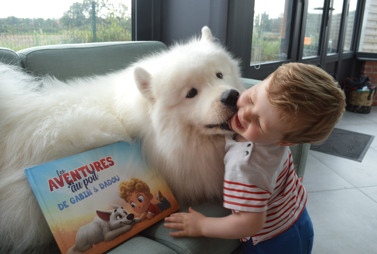 La complicité et l'amour entre un enfant et son chien ou son chat sont au coeur de ce livre personnalisé, une idée cadeau parfaite pour un anniversaire.